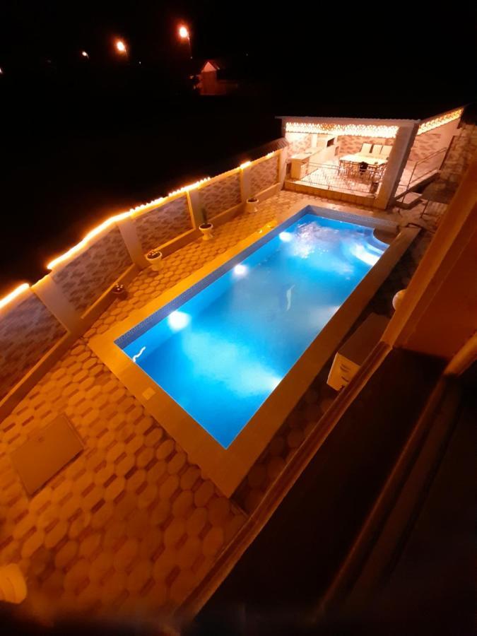 Raffles Villa With Pool Gabala Esterno foto