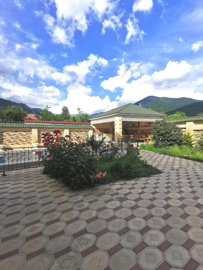Raffles Villa With Pool Gabala Esterno foto