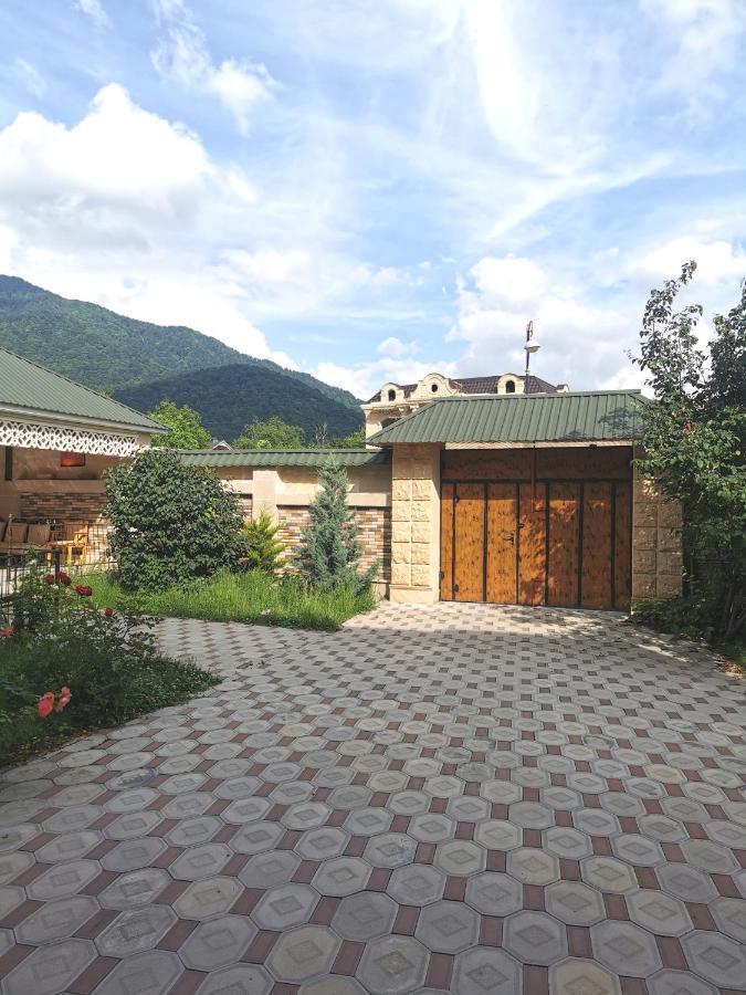 Raffles Villa With Pool Gabala Esterno foto