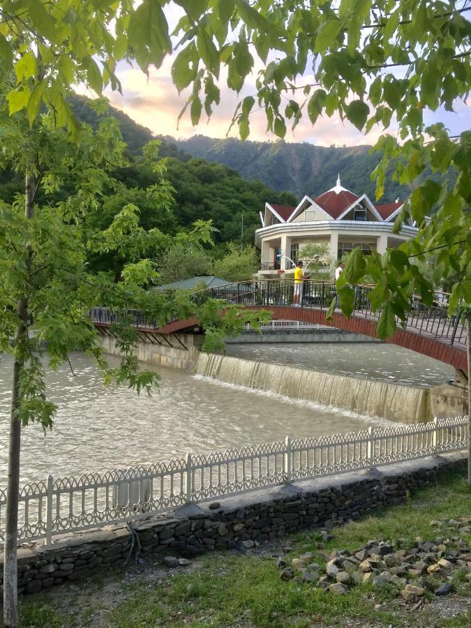 Raffles Villa With Pool Gabala Esterno foto